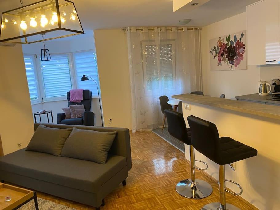Apartment Miva Загреб Экстерьер фото